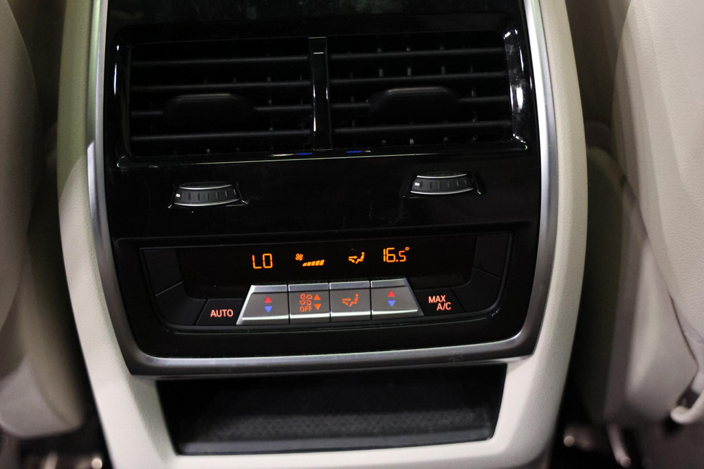 BMW X5 xDrive45e PANORAMA SKY LOUNGE TREKHAAK MASSAGE 7