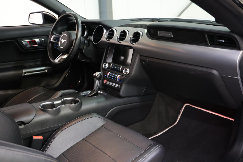 Ford Mustang Fastback 5.0 V8 GT AUTOMAAT 11