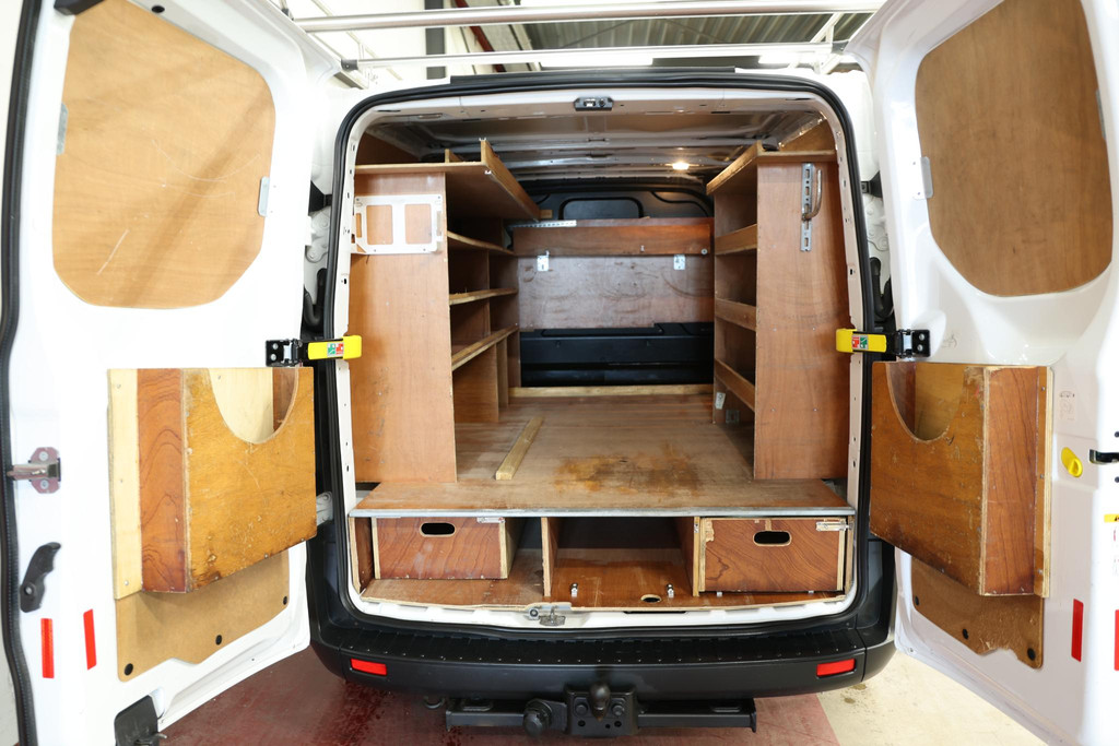 Ford Transit Custom 2.0 TDCI L1H1 IMPERIAAL EN TREKHAAK 5