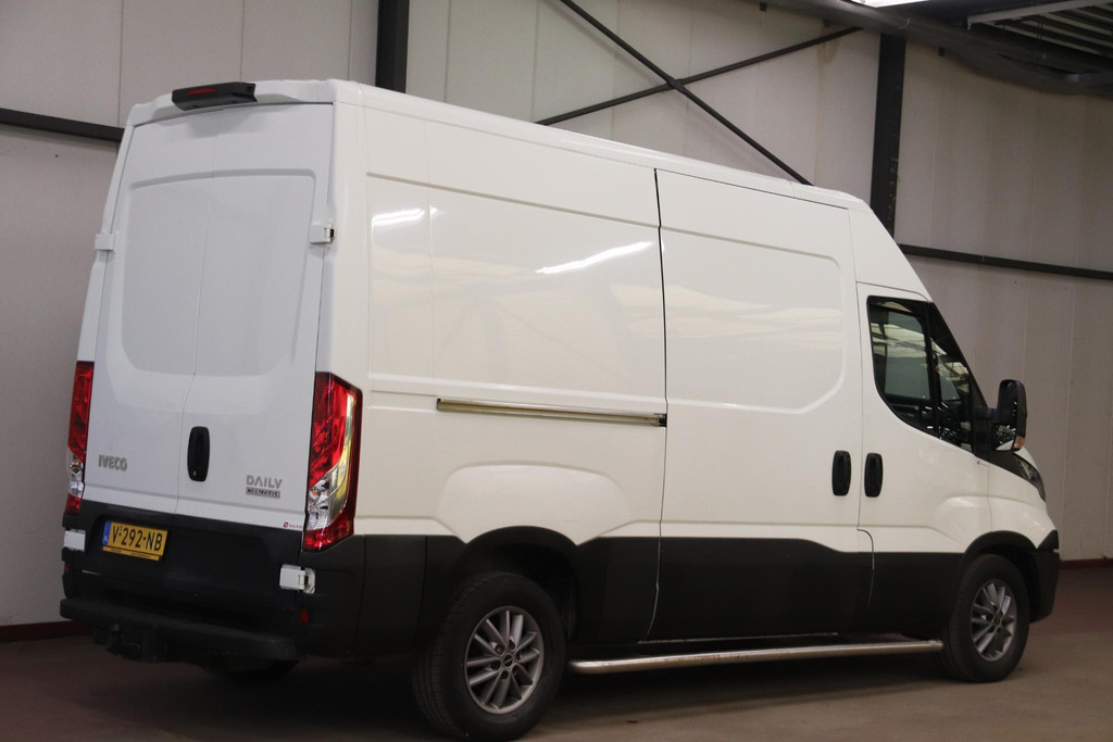Iveco Daily 35S14V 2.3 L2H2 MET 3500 KG Trekvermogen 11