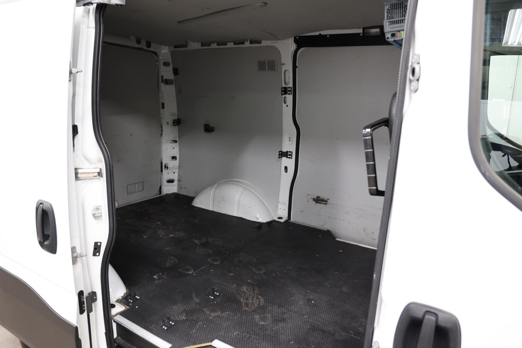 Iveco Daily 35S16V 2.3 L1H1 AUTOMAAT 160PK 3500KG TREKVERMOGEN 11