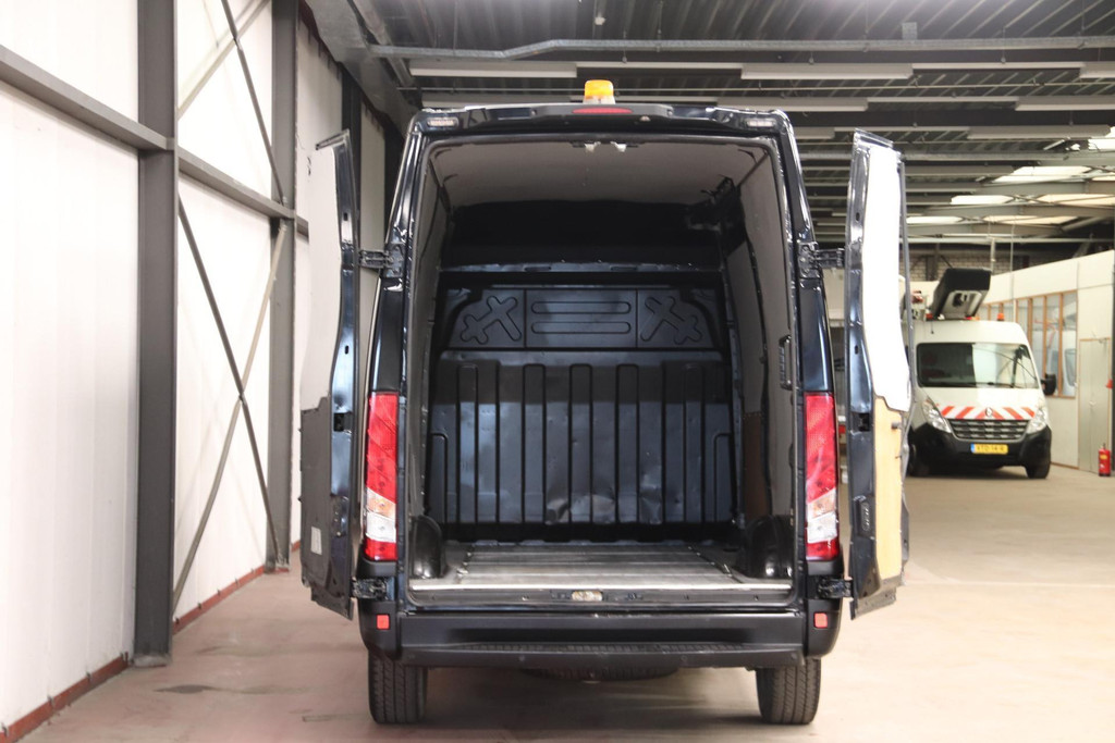 Iveco Daily 35S16V 2.3 L2H2 160PK 3500 KG TREKVERMOGEN EURO 6 4
