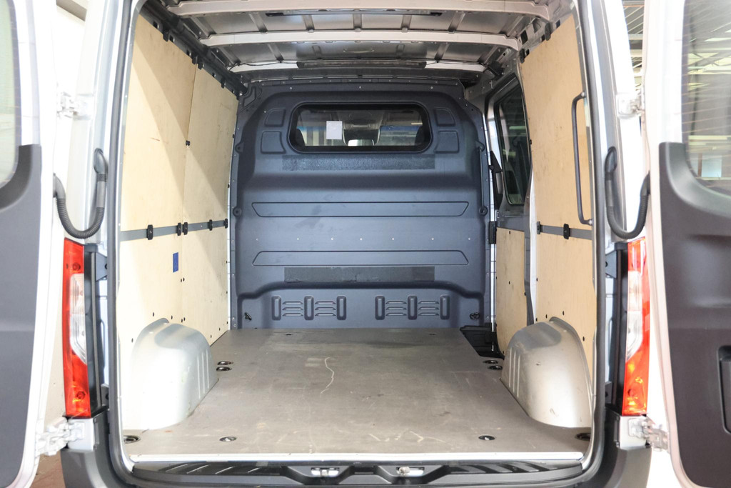 Mercedes-Benz Sprinter 317 L1H1 170PK 2000KG TREKVERMOGEN 6