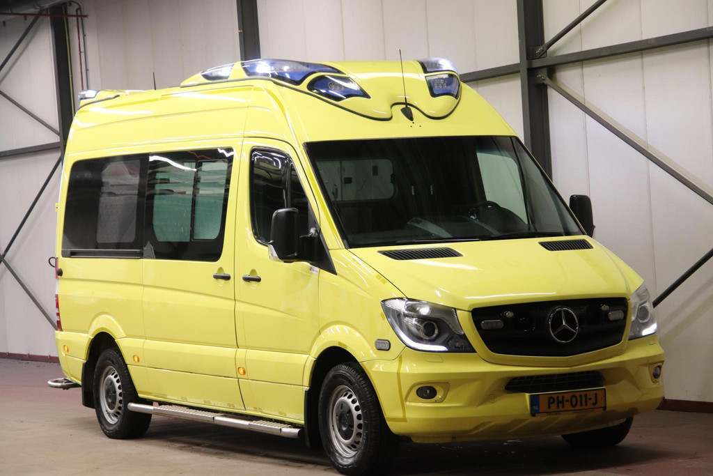 Mercedes-Benz Sprinter 319 CDI 190PK L2H2 AMBULANCE AUTOMAAT 3