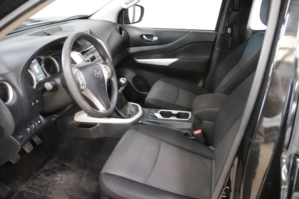 Nissan Navara 2.3 dCi PICK UP 4X4 3500KG trekvermogen 3