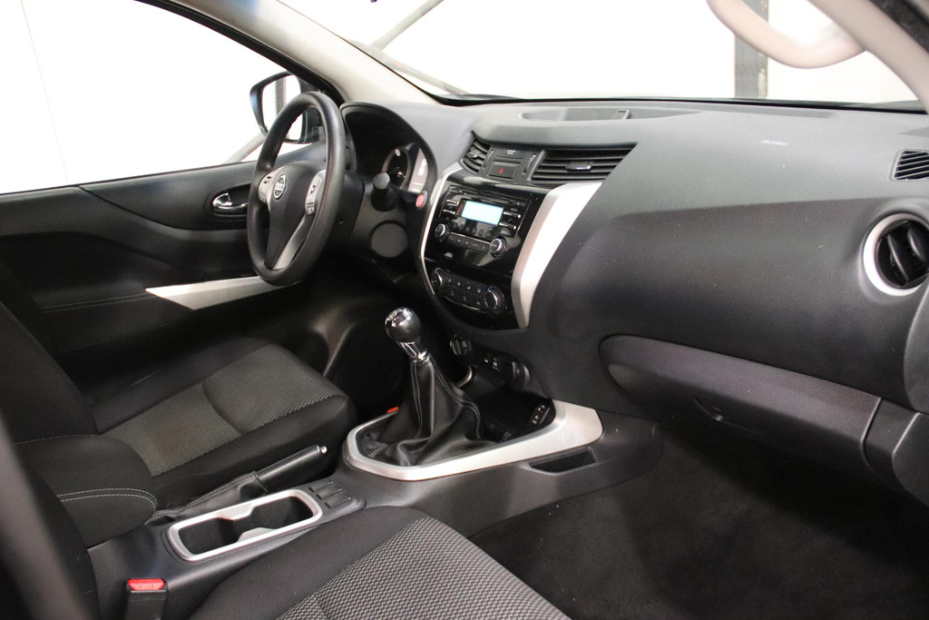 Nissan Navara 2.3 dCi PICK UP 4X4 3500KG trekvermogen 5