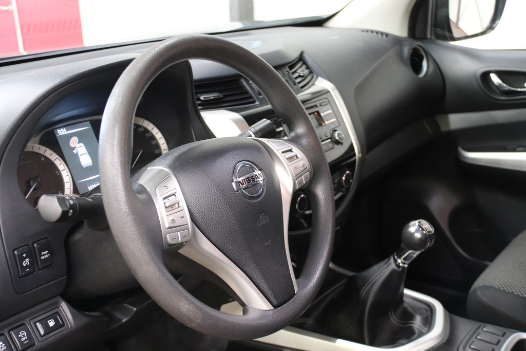 Nissan Navara 2.3 dCi PICK UP 4X4 3500KG trekvermogen 7