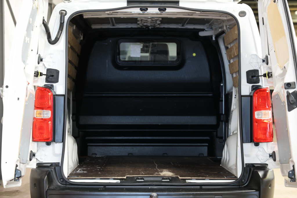 Opel Vivaro 2.0 CDTI L3H1 LANG IMPERIAAL TREKHAAK 3PERS 4