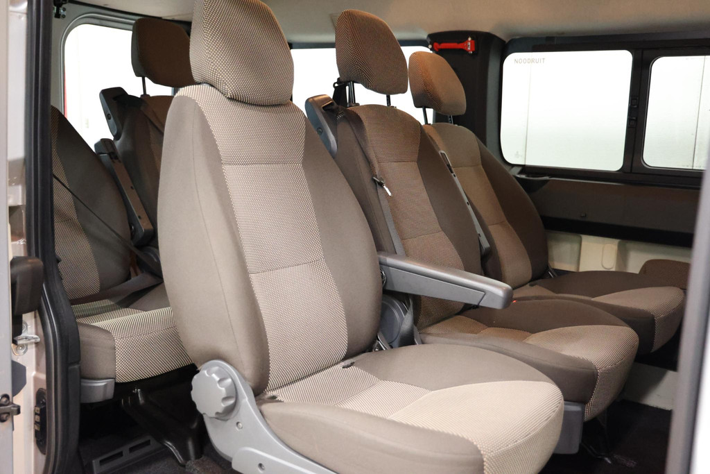 Peugeot Boxer 2.2 BlueHDI 9 Persoons Personenvervoer 7