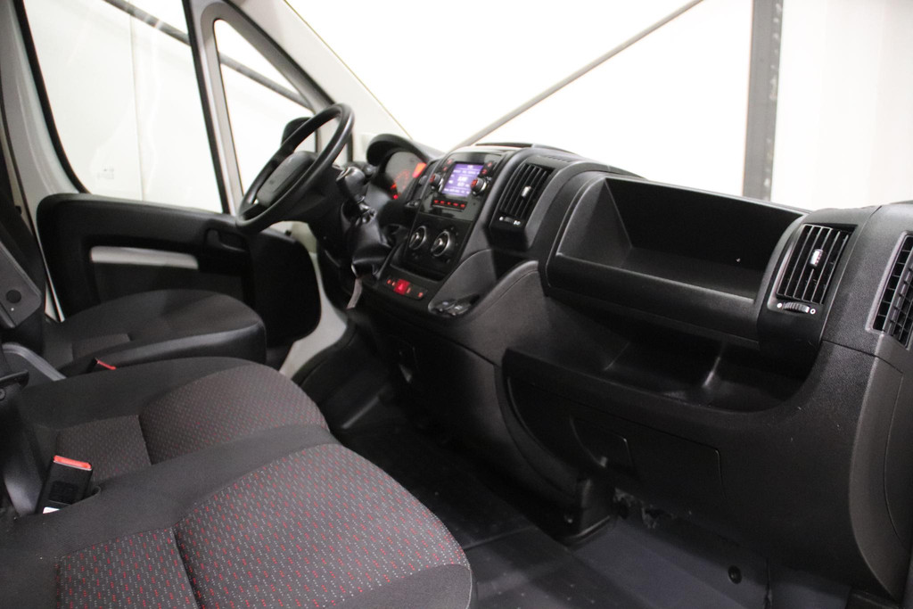 Peugeot Boxer 2.2 BlueHDi 140 L4H3 ACHTERUITRIJCAMERA 11