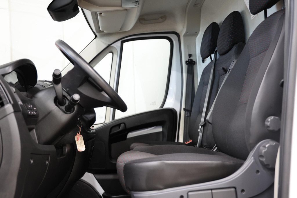 Peugeot Boxer 2.2 BlueHDi 140PK L4H3 11