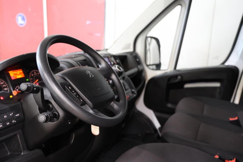 Peugeot Boxer 2.2 BlueHDi 140PK L4H3 8