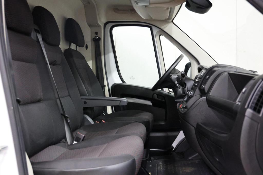 Peugeot Boxer 435 2.2 BlueHDi 140 L4H2 11