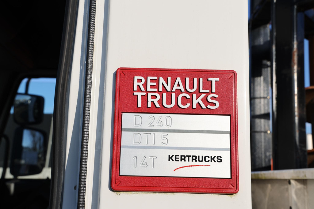 Renault MIDLUM D240 DTI 4x2 Risa G2T drilling installation 7
