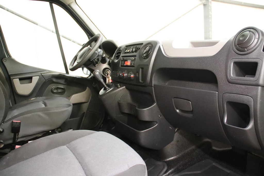 Renault Master 2.3 dCi AUTOMAAT LOWLINER 6