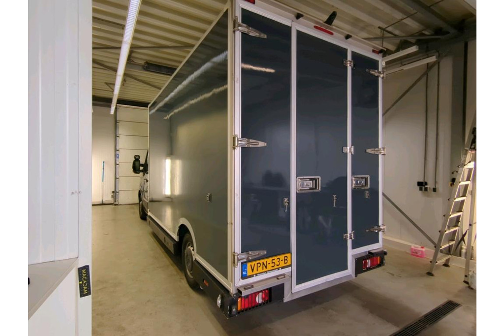 Renault Master T35 2.3 dCi 150PK BAKWAGEN LOWLINER 2