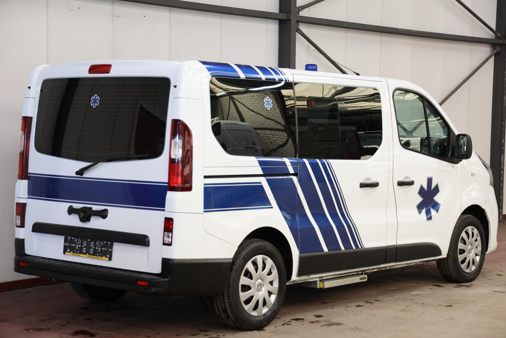 Renault Trafic AMBULANCE VSAV Rettungswagen Krankenwagen 2