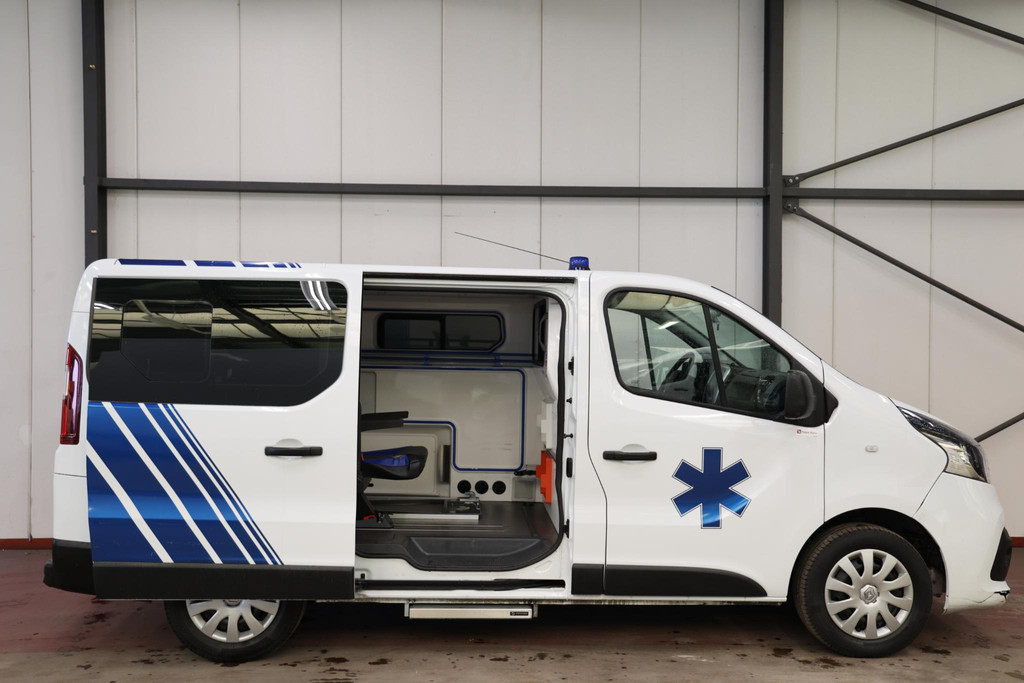 Renault Trafic AMBULANCE VSAV Rettungswagen Krankenwagen 4