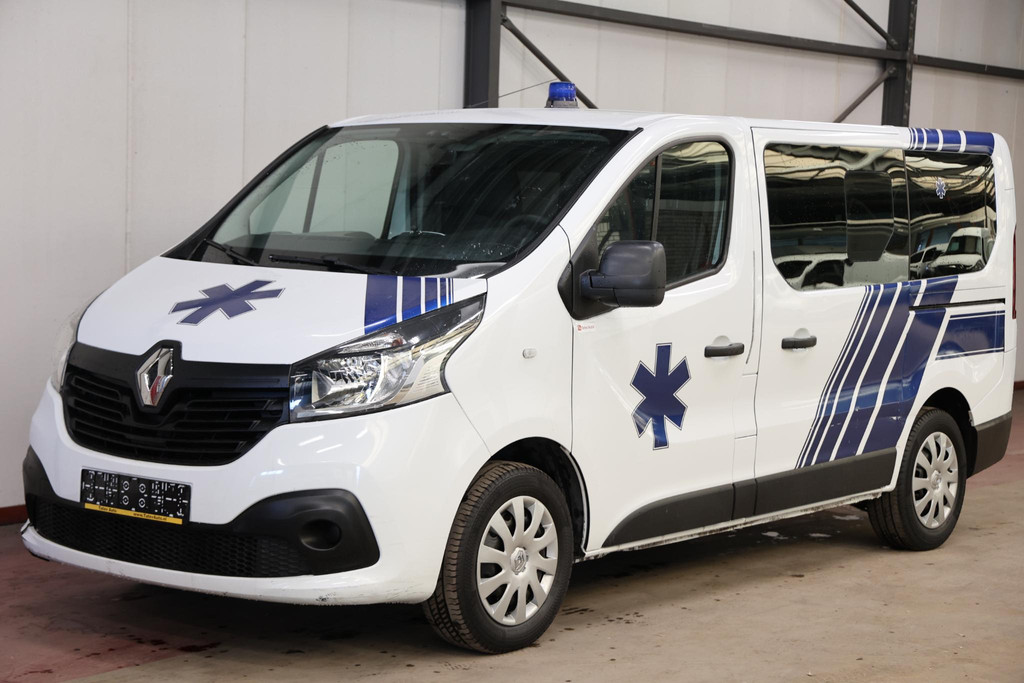 Renault Trafic AMBULANCE VSAV Rettungswagen Krankenwagen 5