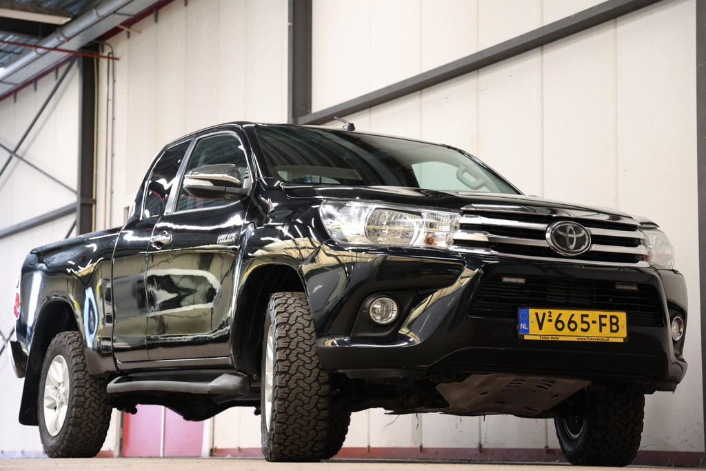 Toyota Hilux 2.4 D-4D-F Xtra Cab 4X4 MET 3500KG TREKVERMOGEN 11