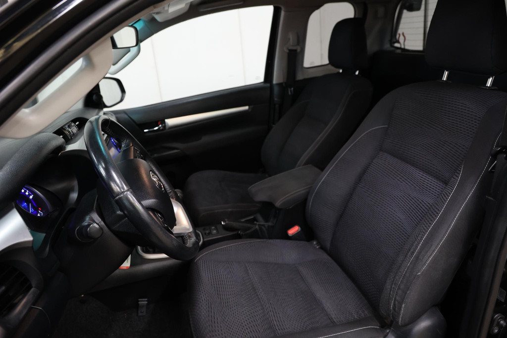 Toyota Hilux 2.4 D-4D-F Xtra Cab 4X4 MET 3500KG TREKVERMOGEN 5
