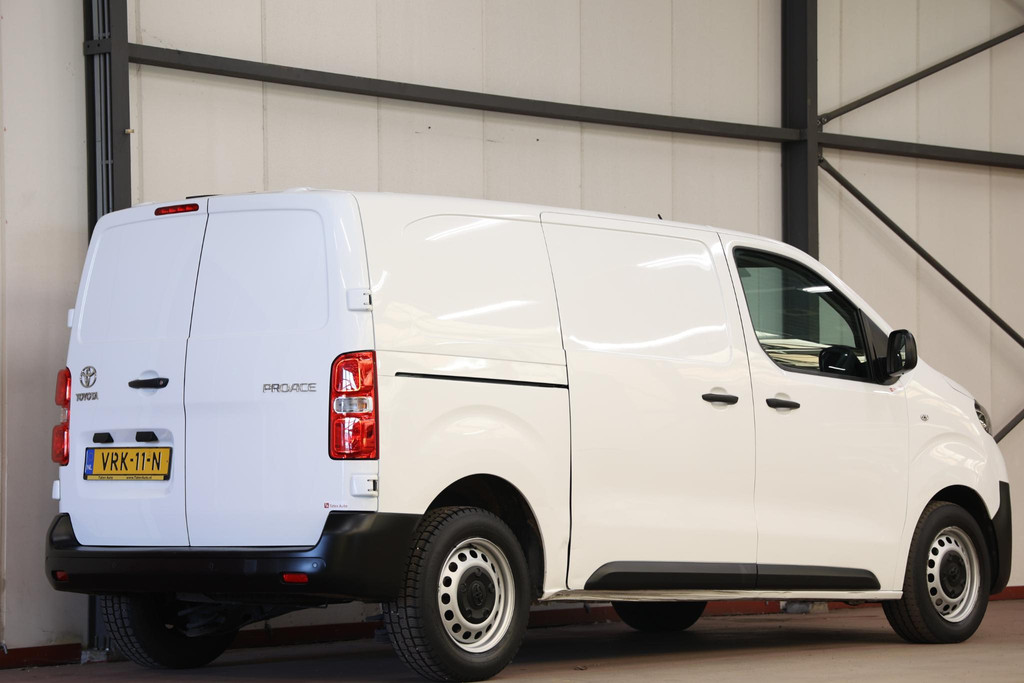 Toyota ProAce Worker 2.0 D-4D 2500KG TREKVERMOGEN 2