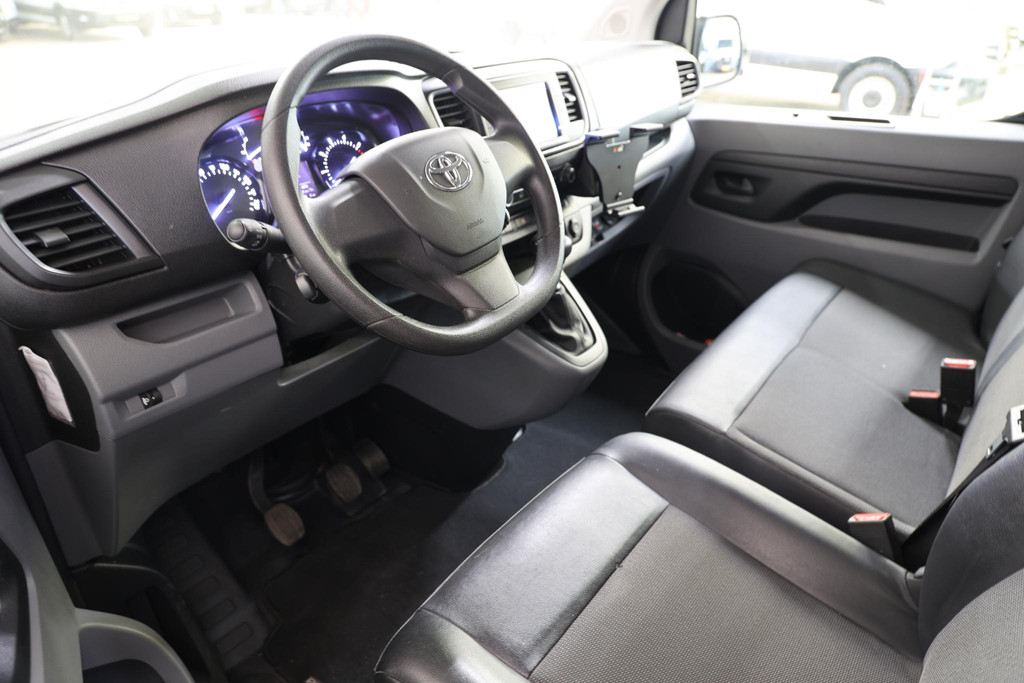 Toyota ProAce Worker 2.0 D-4D 2500KG TREKVERMOGEN 9