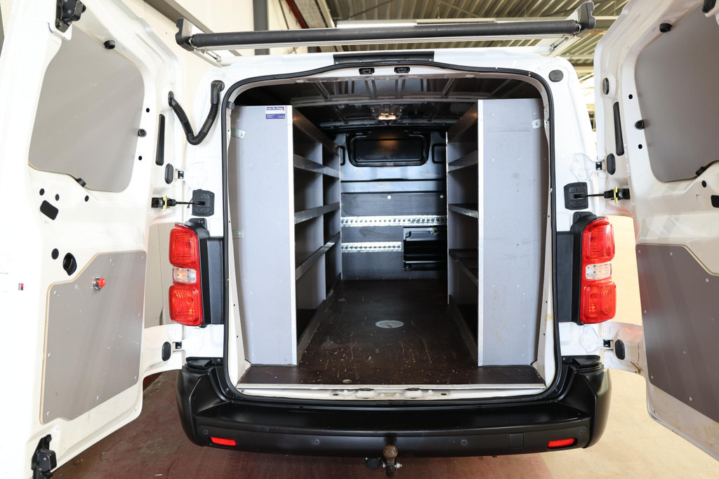 Toyota ProAce Worker 2.0 D-4D LANG L3H1 IMPERIAAL 2500KG TREKHAAK 5