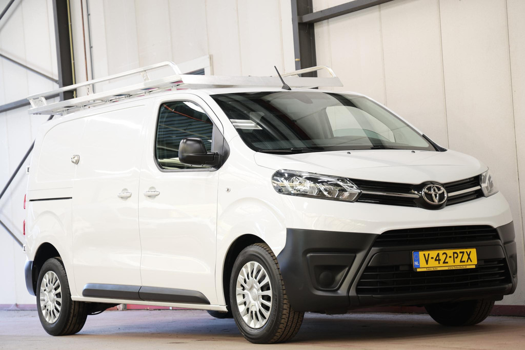 Toyota ProAce Worker 2.0 D-4D Live L2H1 LANG AUTOMAAT 2