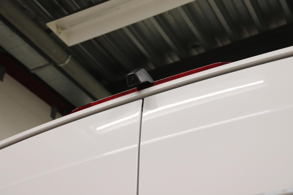 Volkswagen Crafter 2.0 TDI 140PK L3H3 EURO 6 3000KG trekvermogen 11