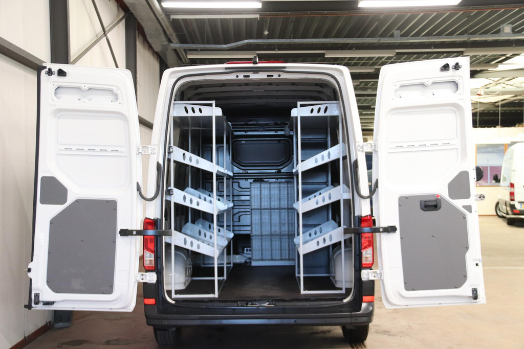Volkswagen Crafter 35 2.0 TDI L3H3 4