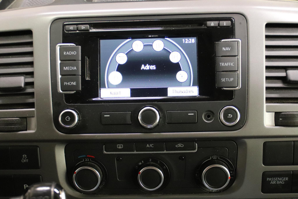 Volkswagen Transporter 2.0 TDI AUTOMAAT DSG AIRCO TREKHAAK 9