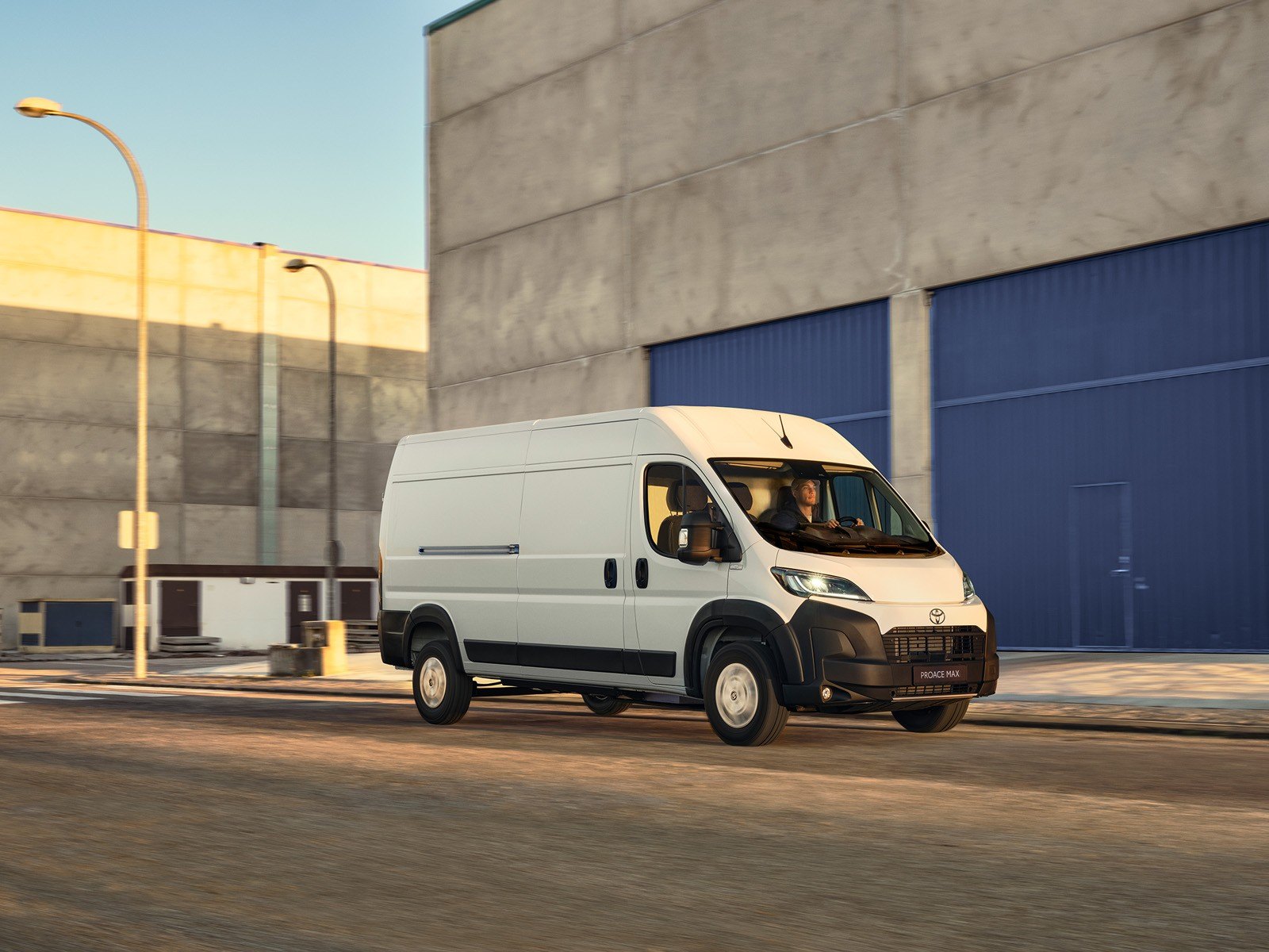 Toyota Proace Max Electric 3,5t Heavy L3H2 Gesloten bestel Comfort 205 kW 110 kWh