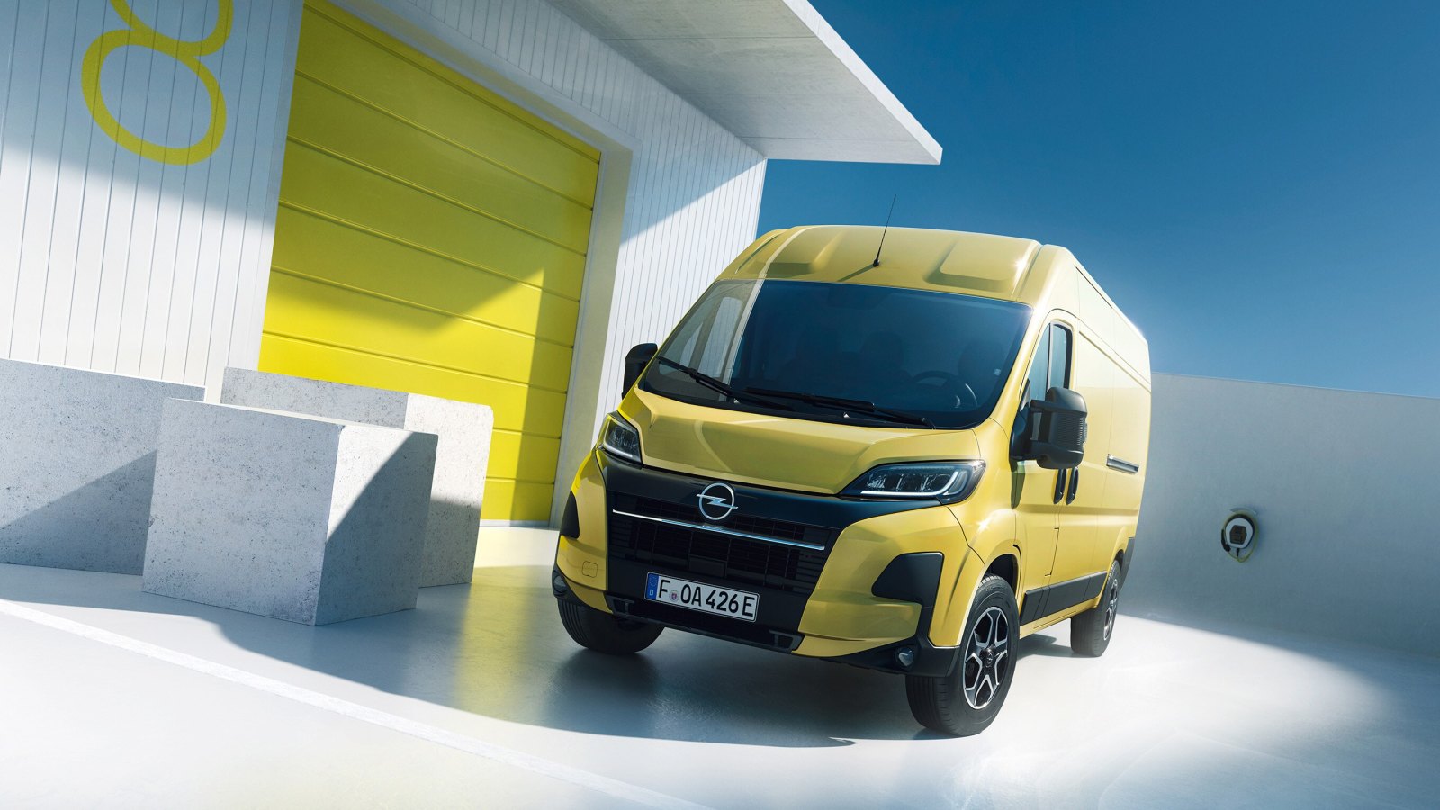 Opel Movano Electric L3 Cargo Box met laadklep 4.1t