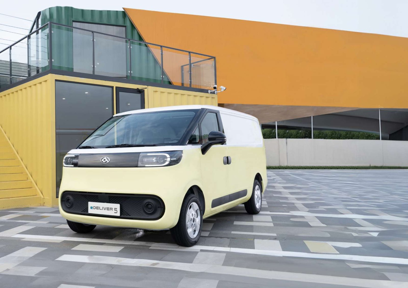Maxus eDeliver 5 L2H1 64 kWh 120 kW