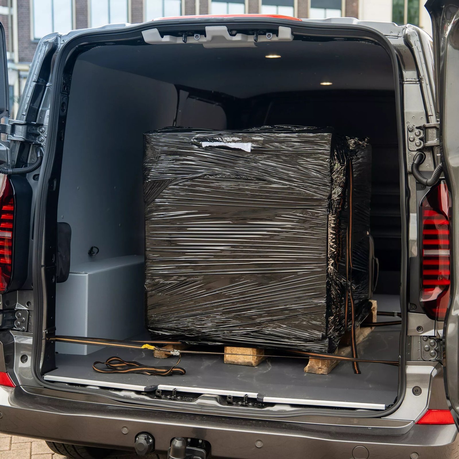 Volkswagen e-Transporter L1H1 Style 160 kW RWD 71 kWh 4